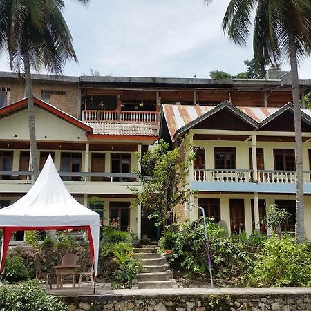 Sibayak Guesthouse ตุกตุก ภายนอก รูปภาพ