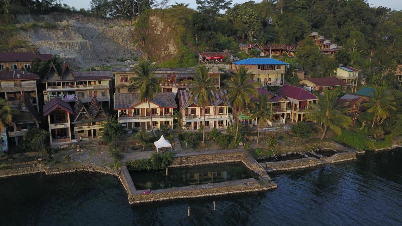 Sibayak Guesthouse ตุกตุก ภายนอก รูปภาพ