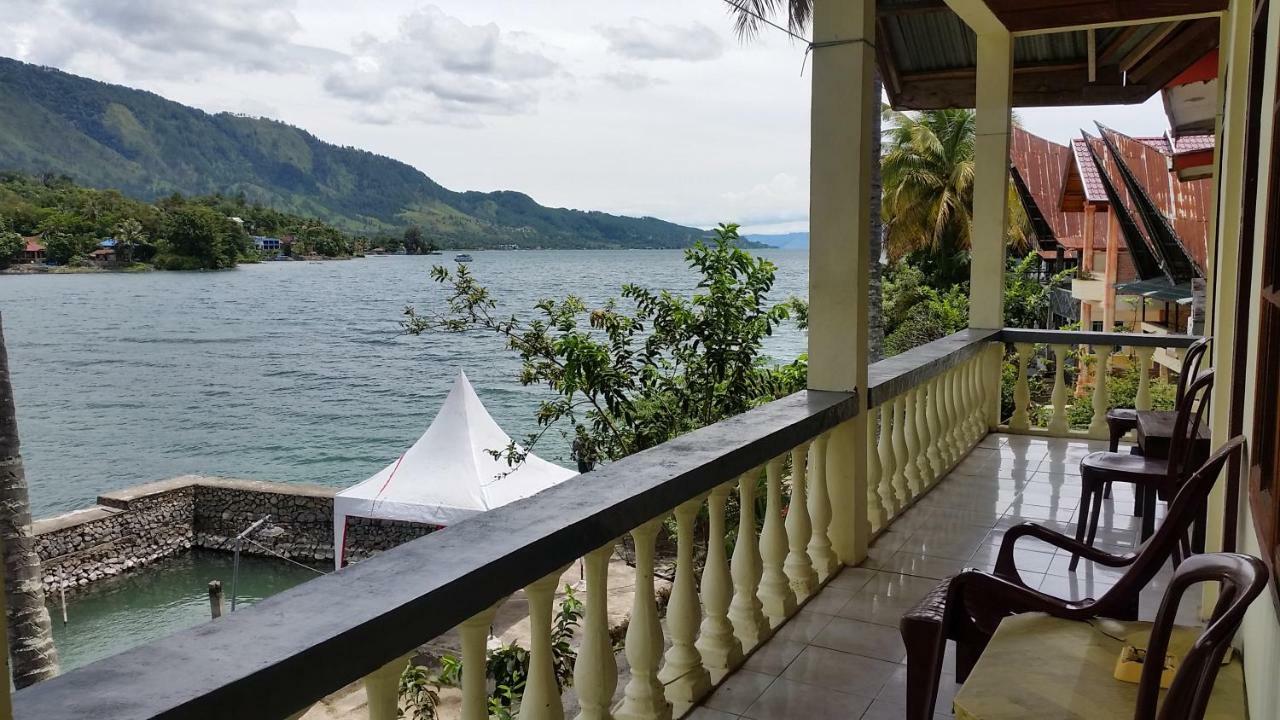 Sibayak Guesthouse ตุกตุก ภายนอก รูปภาพ