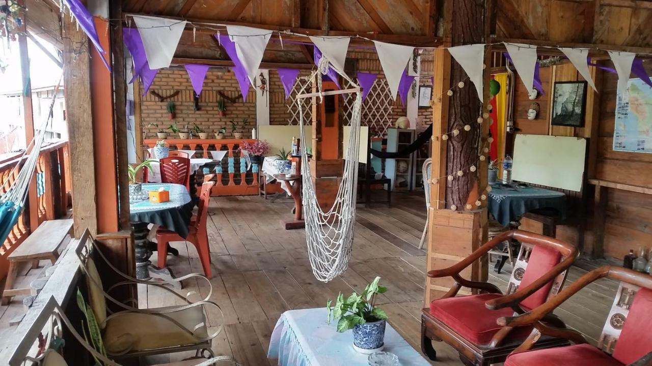 Sibayak Guesthouse ตุกตุก ภายนอก รูปภาพ