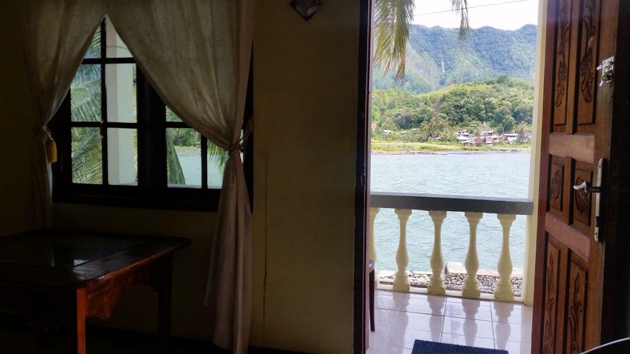 Sibayak Guesthouse ตุกตุก ภายนอก รูปภาพ